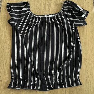 Striped black and white cute top